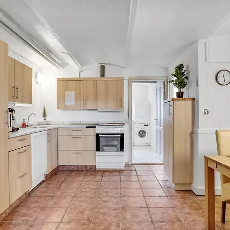Gorgeous In V With Kitchen Lägenhet